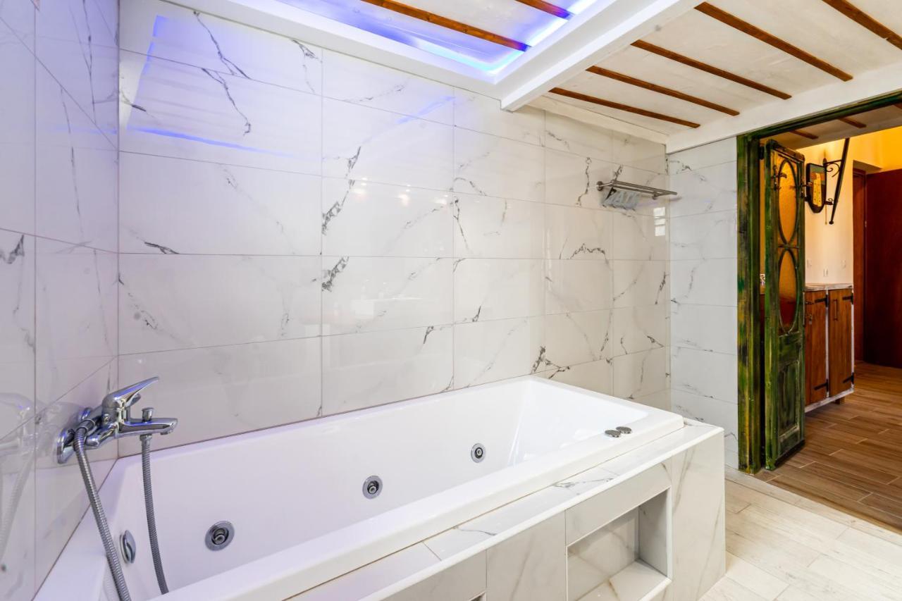 Cava D"Oro Suites Rhodes City Exteriör bild